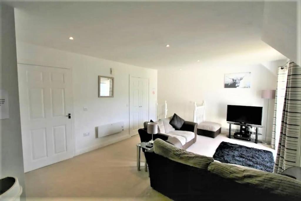 Beautiful Loch Side Apartment With Panoramic Views Fort William Exterior photo